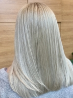 KOLOR ODROSTY+toner (strzyżenie przy koloryzacji +50 zł)